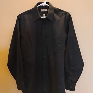 Van Heusen Men's Black Long-Sleeve Dress Shirt with Point Collar